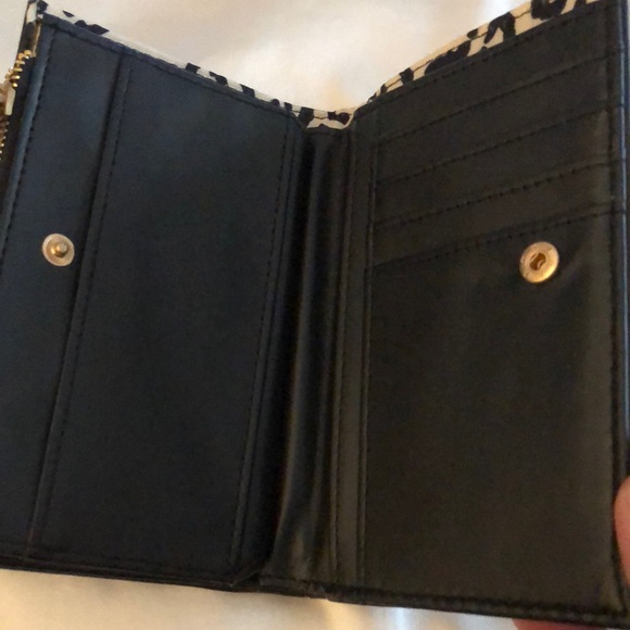 Jessica Simpson Farah Small Fran Faux Leather Indexer Wallet Meteorite NWT - Picture 12 of 12